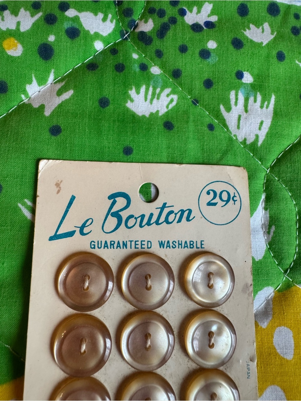 vintage Le Bouton 5/8" beige 2-hole shank buttons - Picture 3 of 8